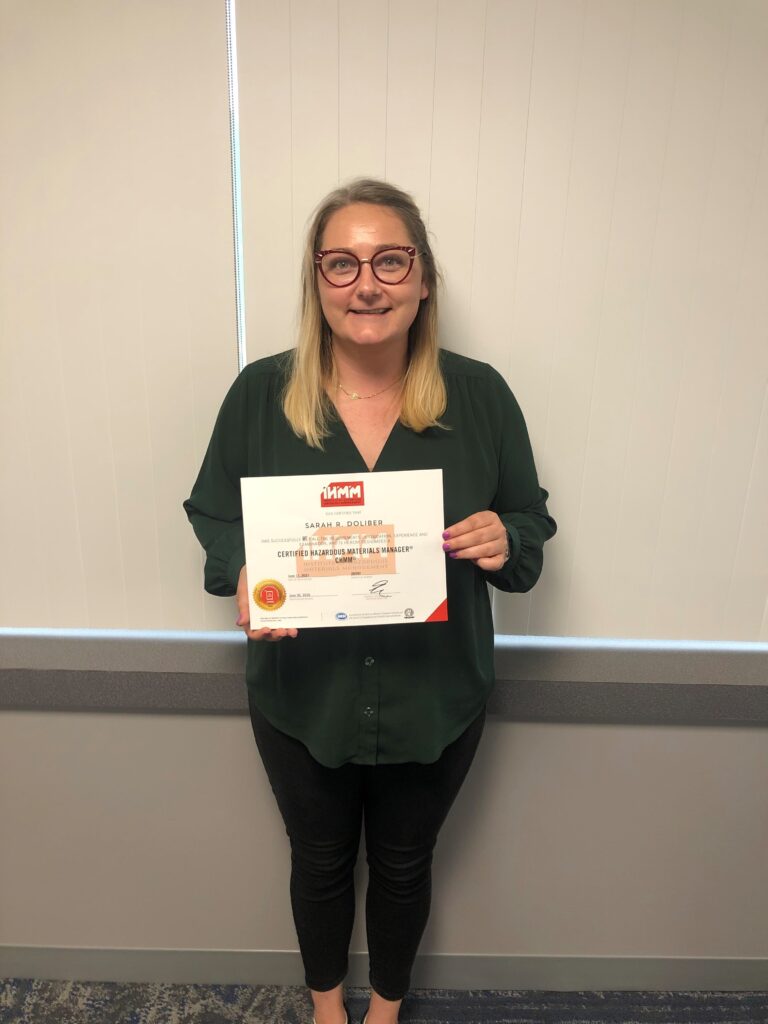 Sarah R. Doliber holding a certificate